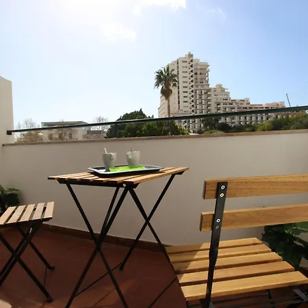 Avec Piscine - Apartament